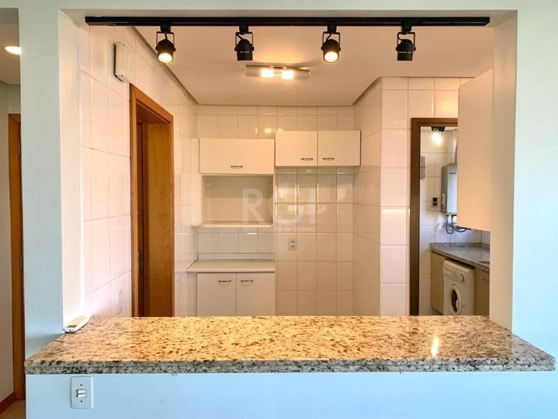 Apartamento para alugar com 2 quartos, 85m² - Foto 9