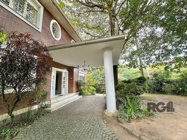 Casa para alugar com 5 quartos, 719m² - Foto 1