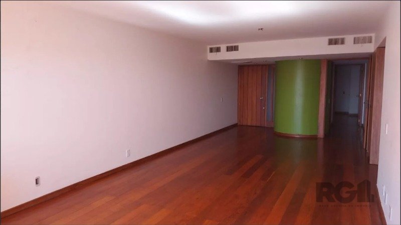 Apartamento para alugar com 3 quartos, 158m² - Foto 2