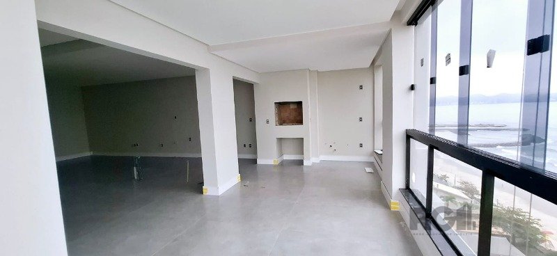 Apartamento à venda com 3 quartos, 142m² - Foto 4