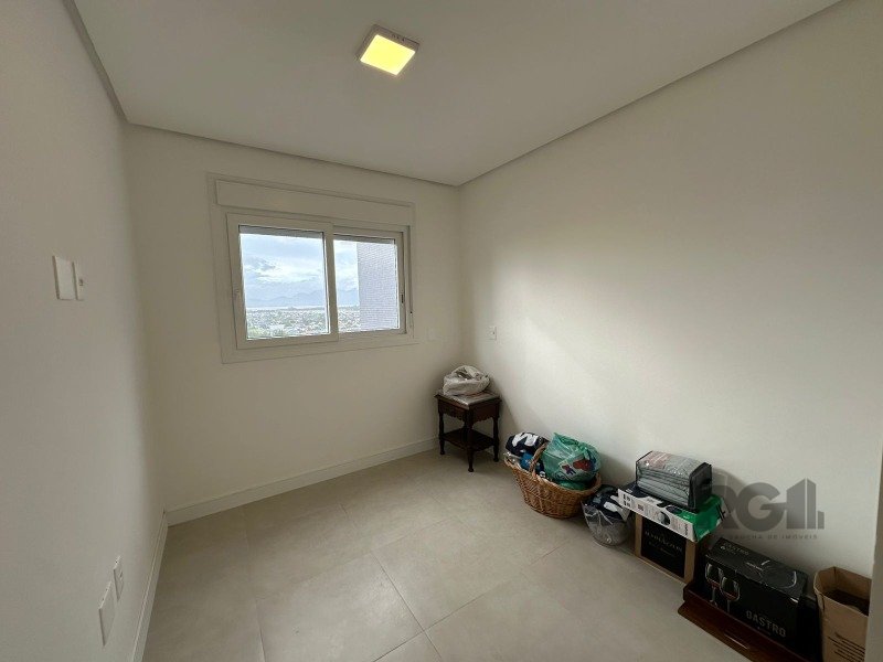 Apartamento à venda com 2 quartos, 68m² - Foto 2