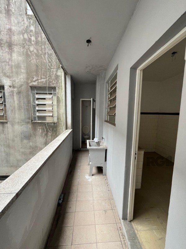 Apartamento à venda com 3 quartos, 121m² - Foto 4