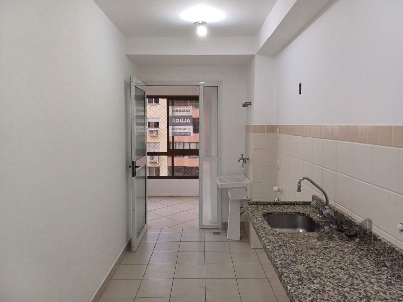 Apartamento para alugar com 3 quartos, 93m² - Foto 10