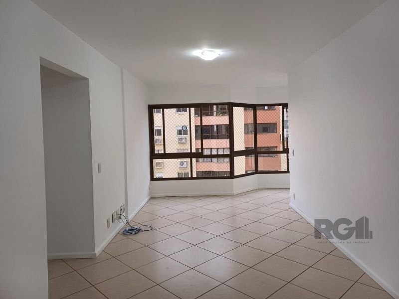 Apartamento para alugar com 3 quartos, 93m² - Foto 4